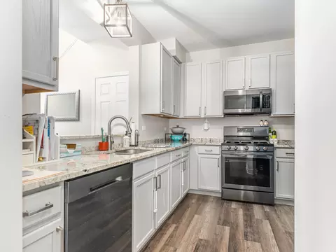 Kitchen - 1121 Clover Dr, Minooka, IL 60447 photo 2 of 3