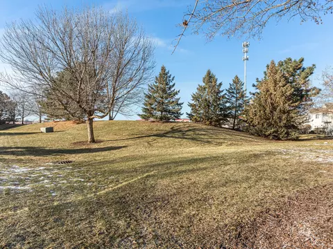 Exterior - 1121 Clover Dr, Minooka, IL 60447 photo 2 of 2
