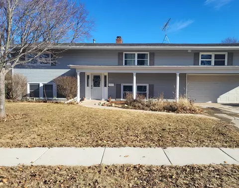 1047 N 3rd St, Rochelle, IL 61068