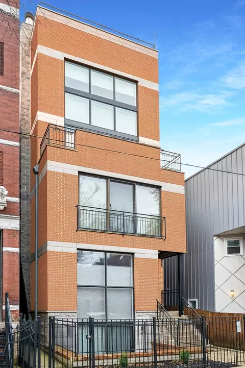 1058 N Hermitage Ave #1, Chicago, IL 60622
