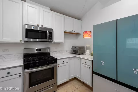 Kitchen - 1954 Concord Dr, Mchenry, IL 60050 photo 1 of 3
