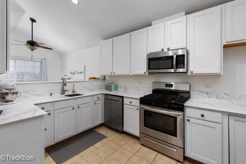 Kitchen - 1954 Concord Dr, Mchenry, IL 60050 photo 2 of 3