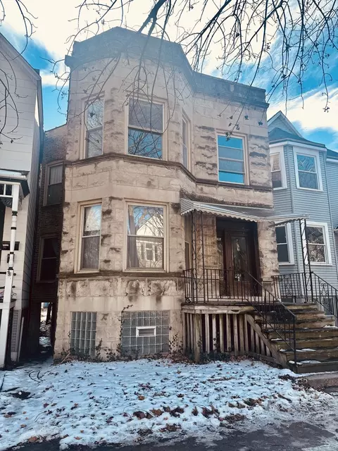 1917 W Cuyler Ave, Chicago, IL 60613
