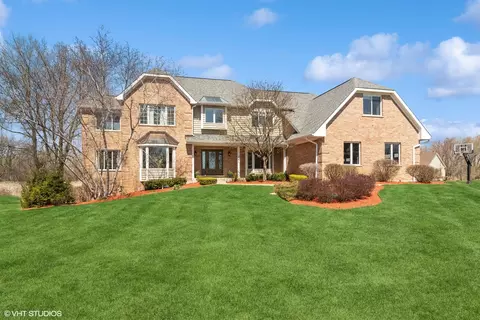 15 North Trl, Hawthorn Woods, IL 60047