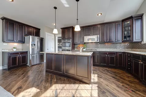 3515 Tournament Dr, Elgin, IL 60124 photo 17