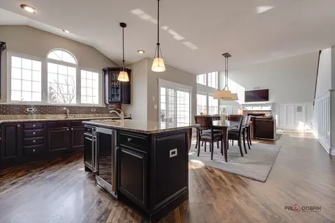 3515 Tournament Dr, Elgin, IL 60124 photo 13