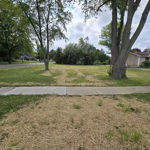 512 Pershing Ave, Wheaton, IL 60189 photo 2