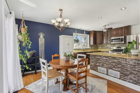 Dining - 782 Balboa Ter E, Bartlett, IL 60103 photo 2 of 2