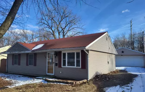 1112 Vienna Blvd, Dekalb, IL 60115