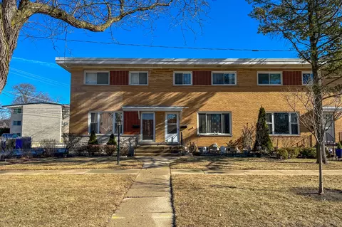 407 E Lincoln St, Mount Prospect, IL 60056