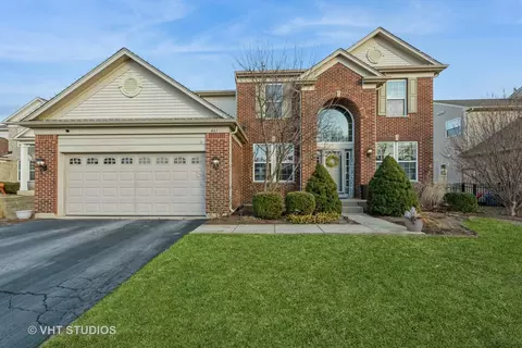 461 Tuscany Dr, Algonquin, IL 60102