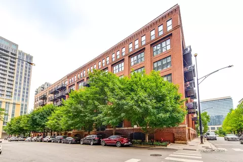 520 W Huron St #405, Chicago, IL 60654
