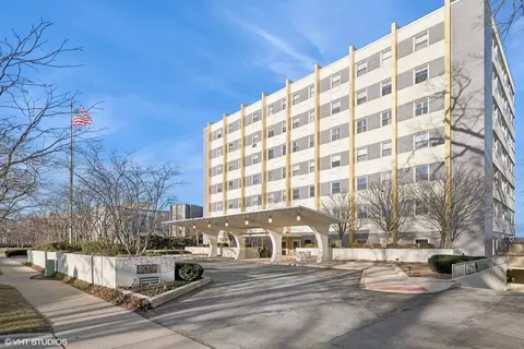 1410 Sheridan Rd #3A, Wilmette, IL 60091