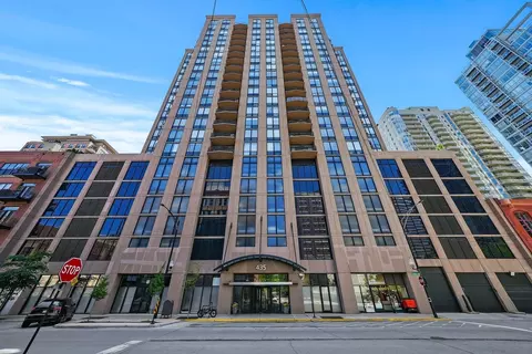 435 W Erie St #1906, Chicago, IL 60654
