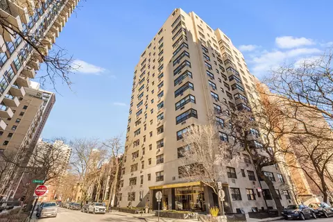 1335 N Astor St #12A, Chicago, IL 60610