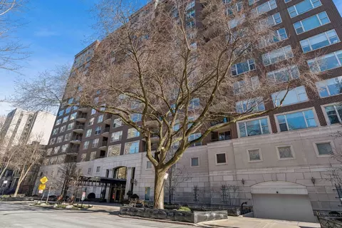1301 N Dearborn St #802, Chicago, IL 60610