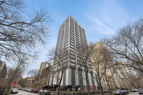 2700 N Hampden Ct #17C, Chicago, IL 60614