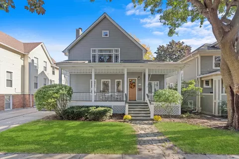738 Belleforte Ave, Oak Park, IL 60302