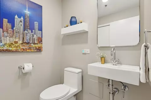 Bath - 57 E Delaware Pl #1602, Chicago, IL 60611 photo 5 of 7