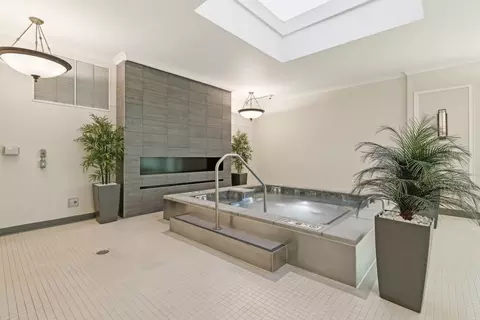 Exterior - 57 E Delaware Pl #1602, Chicago, IL 60611 photo 2 of 4