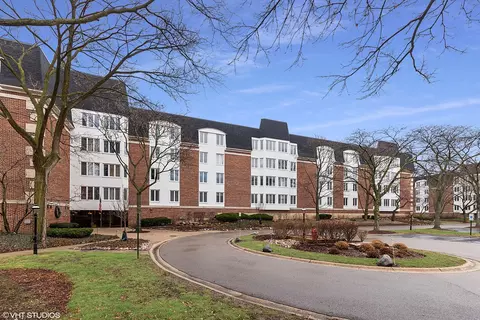 250 Lake Blvd #237, Buffalo Grove, IL 60089