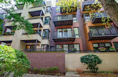 2251 W Wabansia Ave #205, Chicago, IL 60647