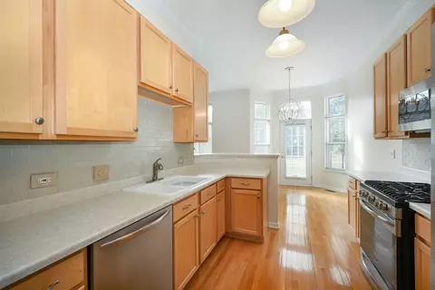 3350 Rosecroft Ln, Naperville, IL 60564 photo 8