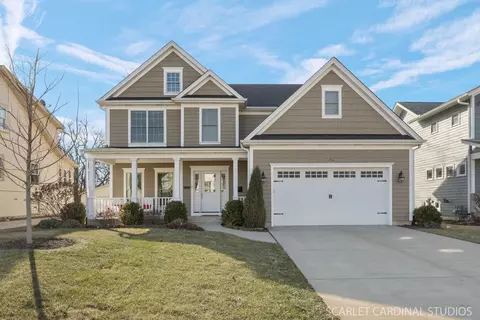 812 E Indiana St, Wheaton, IL 60187