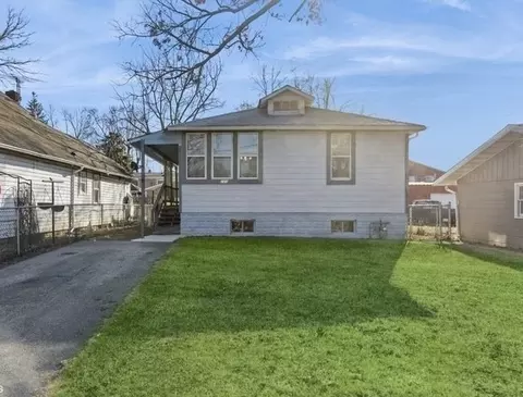 225 S Channel Dr, Round Lake Beach, IL 60073
