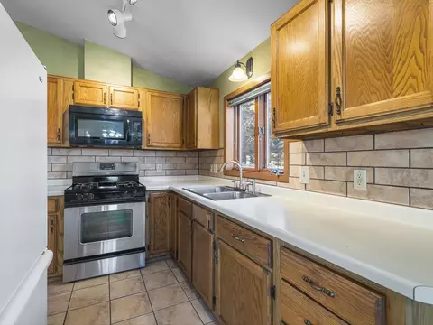 1092 Winborne St, Davis, IL 61019 photo 7