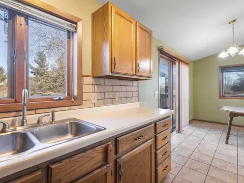 1092 Winborne St, Davis, IL 61019 photo 9