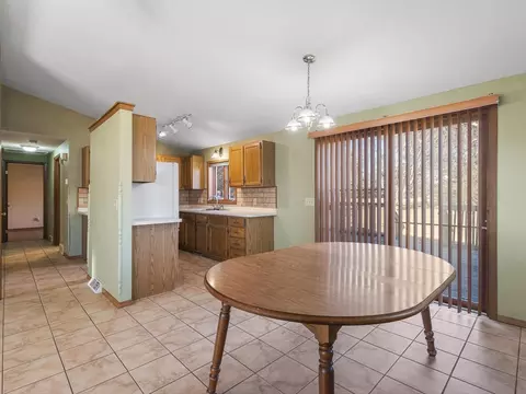 1092 Winborne St, Davis, IL 61019 photo 5