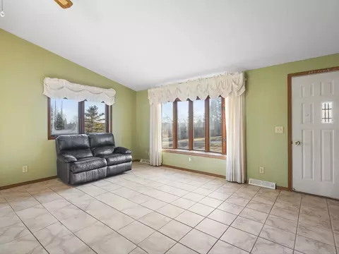 1092 Winborne St, Davis, IL 61019 photo 10