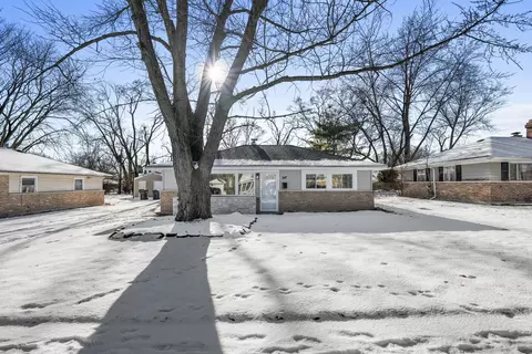 247 Blackhawk Dr, Park Forest, IL 60466