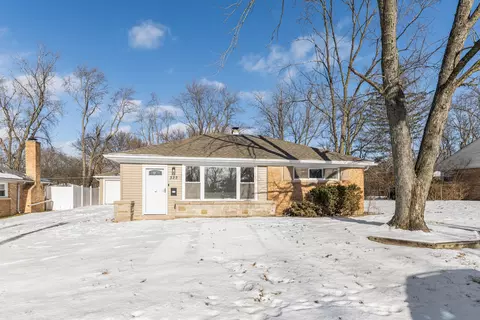 322 Minocqua St, Park Forest, IL 60466