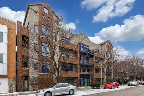 2251 W Saint Paul Ave #2B, Chicago, IL 60647