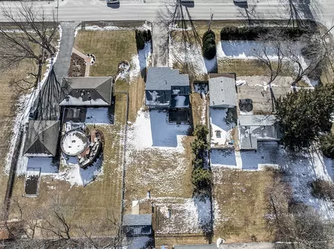 View/Area - 2260 South St, Elgin, IL 60123 photo 2 of 5