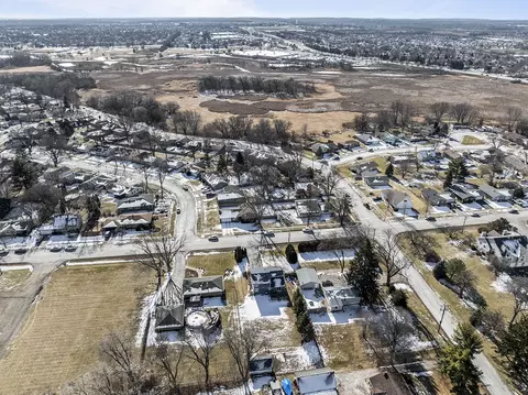 View/Area - 2260 South St, Elgin, IL 60123 photo 3 of 5
