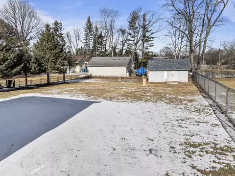 Exterior - 2260 South St, Elgin, IL 60123 photo 3 of 5