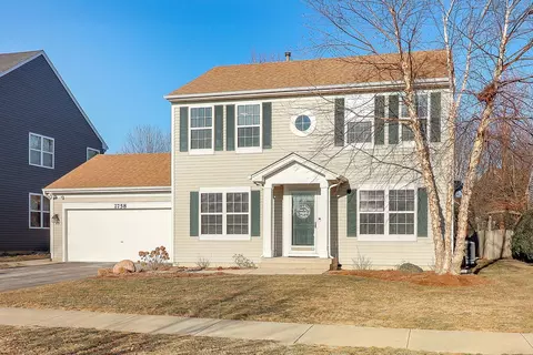 2758 Hillsboro Blvd, Aurora, IL 60503