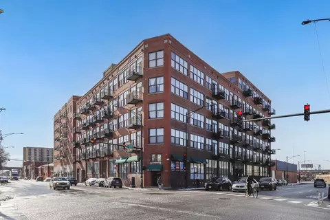 2310 S Canal St #416, Chicago, IL 60616