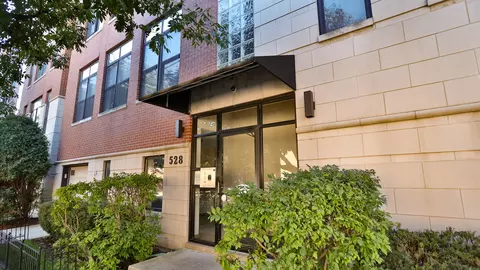 528 N Elizabeth St #2N, Chicago, IL 60622
