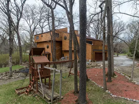 Exterior - 42 Danube Way, Olympia Fields, IL 60461 photo 1 of 4