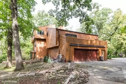 Exterior - 42 Danube Way, Olympia Fields, IL 60461 photo 2 of 4