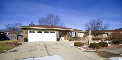 8422 Orenia Ct, Orland Park, IL 60462