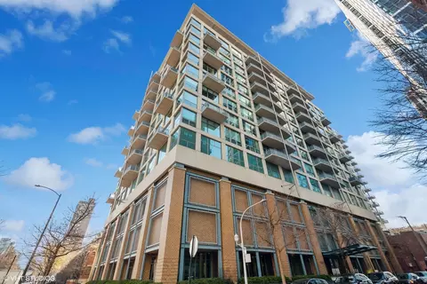 125 E 13th St #914, Chicago, IL 60605