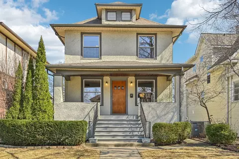 810 S Lombard Ave, Oak Park, IL 60304