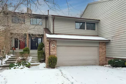 38 Commons Dr, Palos Park, IL 60464
