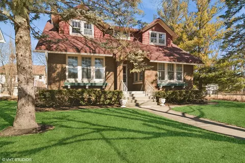 418 W Campbell St, Arlington Heights, IL 60005