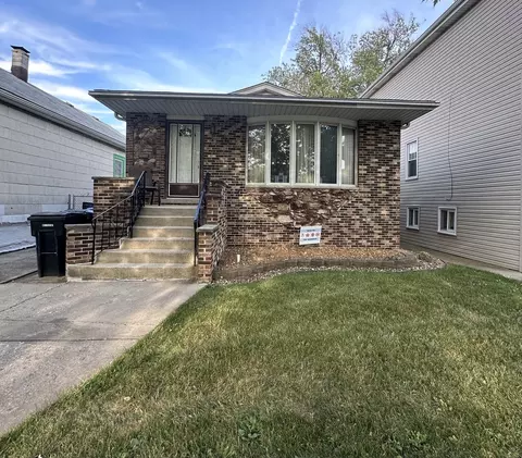 10645 S Sawyer Ave, Chicago, IL 60655
